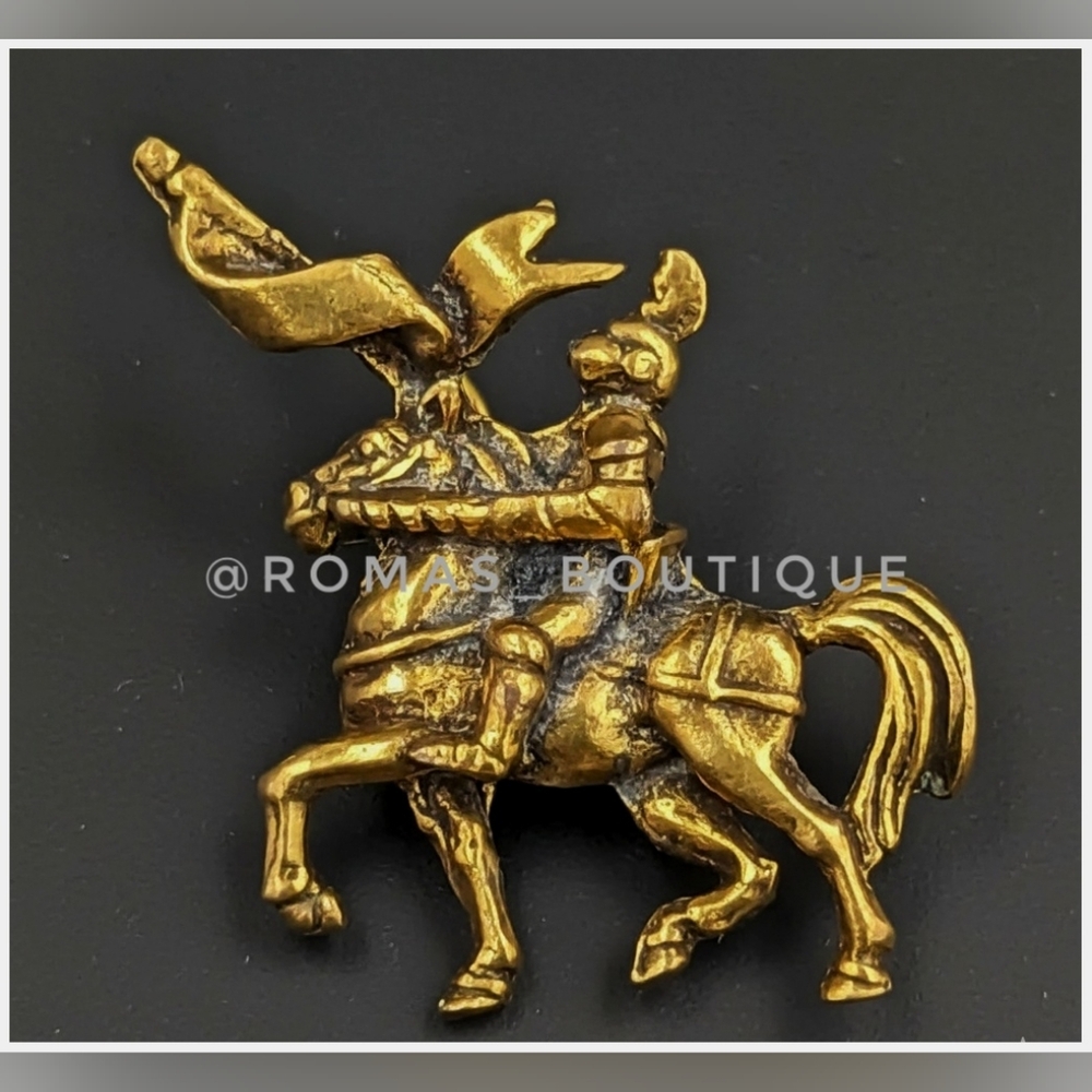 Brass / gold tone knight and horse brooch